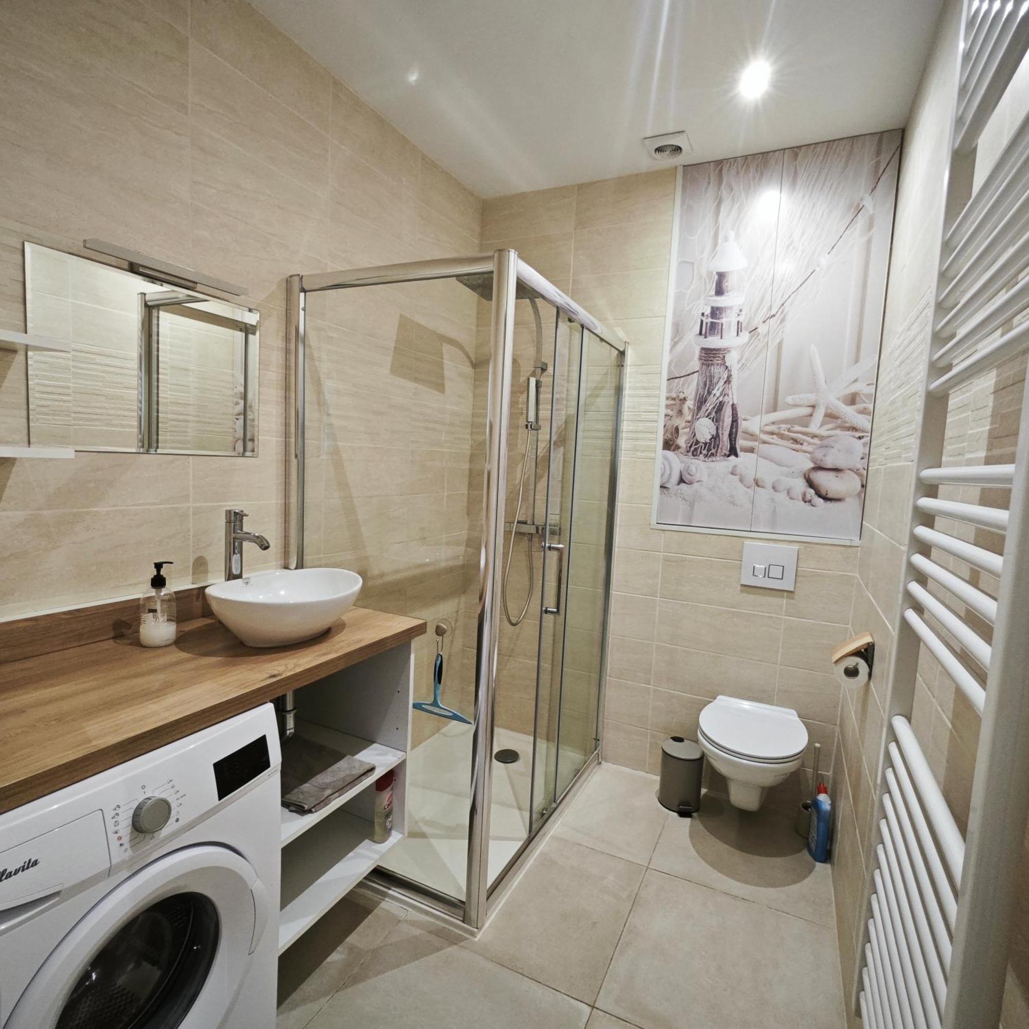 Appartement Tout Confort A 2 Pas Du Centre Ville Aubagne Exterior photo