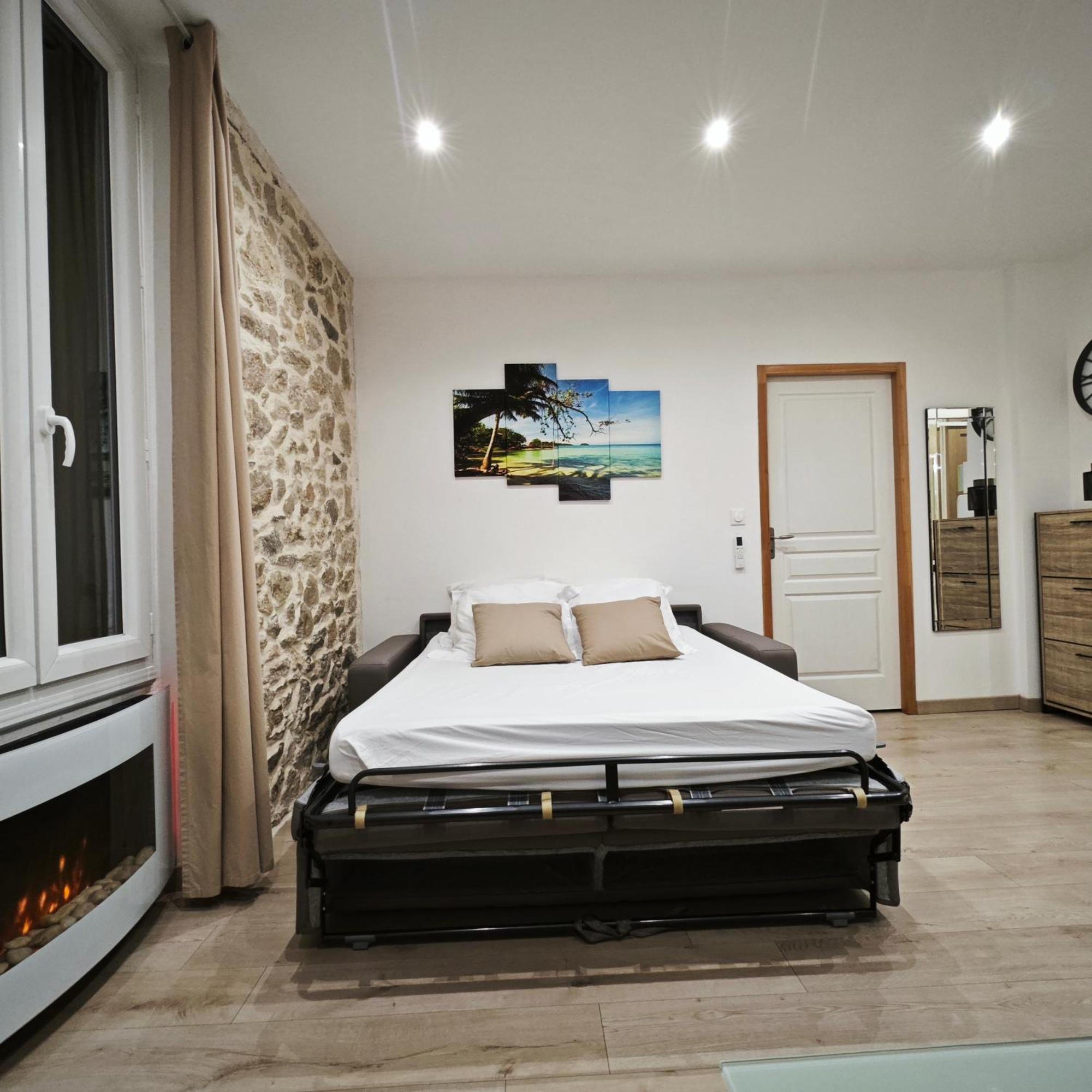 Appartement Tout Confort A 2 Pas Du Centre Ville Aubagne Exterior photo
